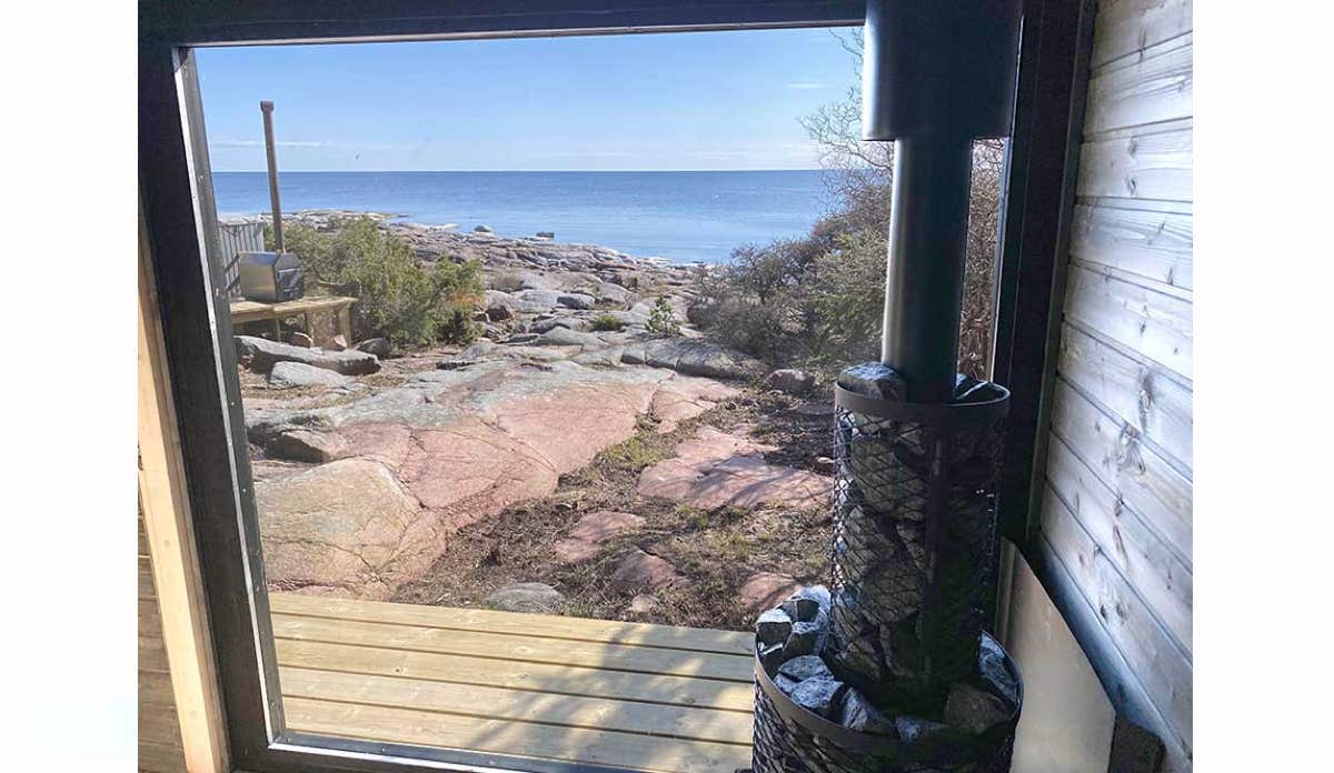 Moderni sauna S asiakas merellä Moderni sauna S asiakas merellä